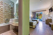 Akti Beach Club - Wohnbeispiel Suite Family Superior Gemeinschaftspool (Zimmercodierung WS1)