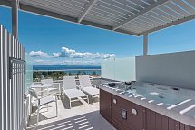 Blue Lagoon Ocean - Wohnbeispiel Doppelzimmer Meerblick Jacuzzi (Zimmercodierung D2M)