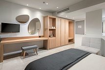 Blue Lagoon Ocean - Wohnbeispiel Juniorsuite Swim-Up Gartenblick (Zimmercodierung J1Q)