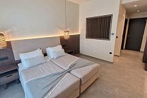 Cosmopolitan Kos - Juniorsuite Swim-Up (Zimmercodierung J1Q)