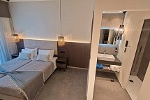Cosmopolitan Kos - Juniorsuite obere Etage (Zimmercodierung J1D)