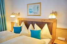 Ferienhotel Glocknerhof - Wohnbeispiel Doppelzimmer Komfort Nebengebäude (Zimmercodierung DFV)