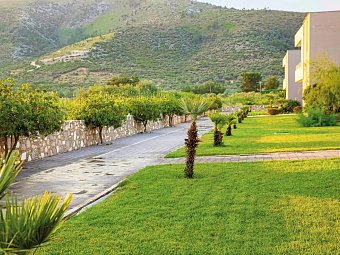 Alea Hotel & Suites