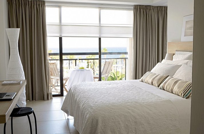 Sandy Beach Hotel & Spa - Wohnbeispiel Doppelzimmer Executive Meerblick (Zimmercodierung DTM)