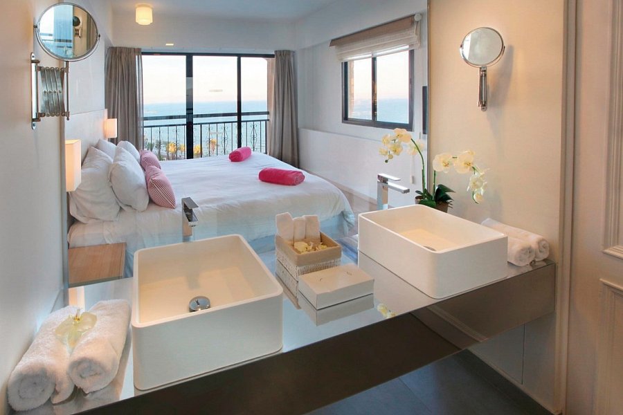 Sandy Beach Hotel & Spa - Beispiel Bad Suite Executive Meerblick (Zimmercodierung WTM)