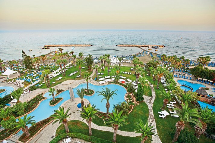 Sandy Beach Hotel & Spa