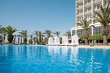 Sandy Beach Hotel & Spa