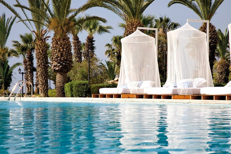 Sandy Beach Hotel & Spa