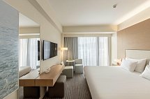 Capo Bay Hotel - Wohnbeispiel Doppelzimmer seitl. Meerblick (Zimmercodierung DBN)