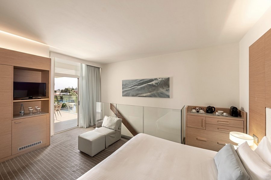 Capo Bay Hotel - Wohnbeispiel Suite Meerblick (Zimmercodierung WBM)