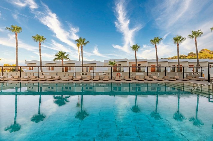 Napa Mermaid Hotel & Suites