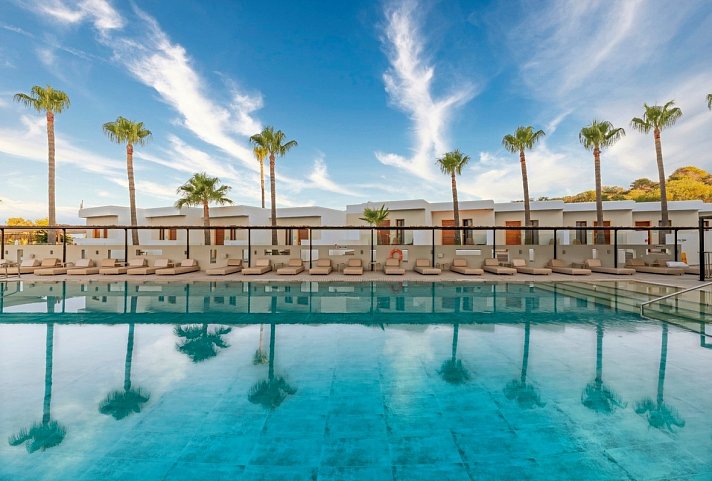 Napa Mermaid Hotel & Suites