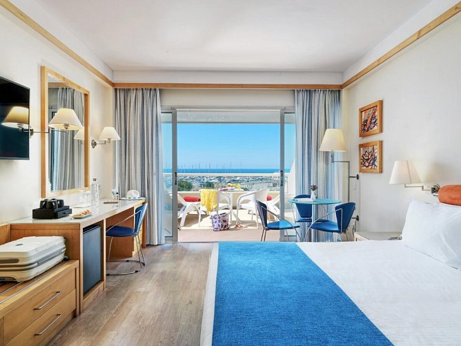 St Raphael - Wohnbeispiel Doppelzimmer Executive Hafenblick (Zimmercodierung DTH)