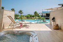 Asterias Beach - Wohnbeispiel Juniorsuite Swim-Up (Zimmercodierung JBQ)