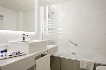 Best Sabinal - Badbeispiel Doppelzimmer Superior (Zimmercodierung DS1)