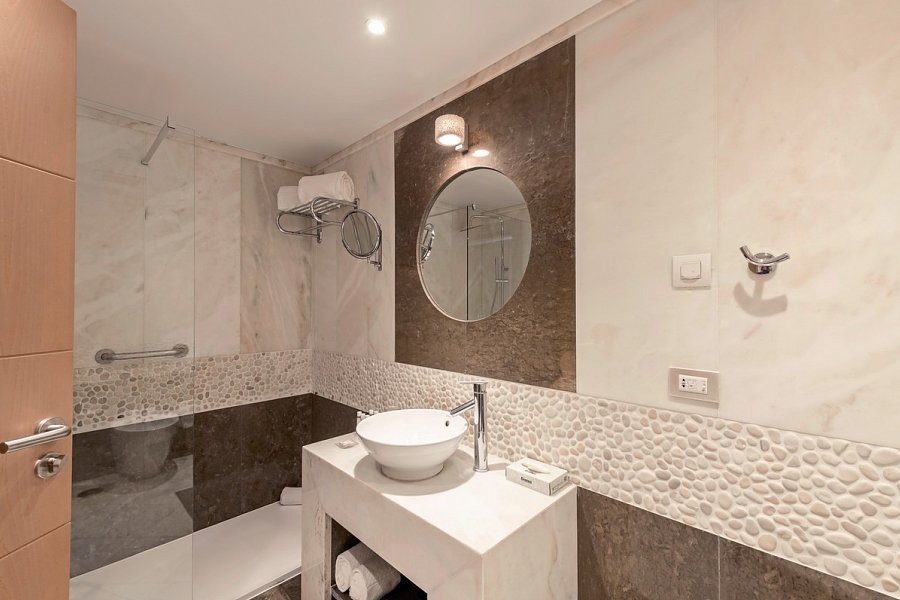 Sesimbra Oceanfront Hotel - Beispiel Bad (Zimmercodierung DBM)