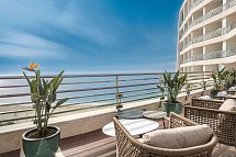 Sesimbra Oceanfront Hotel