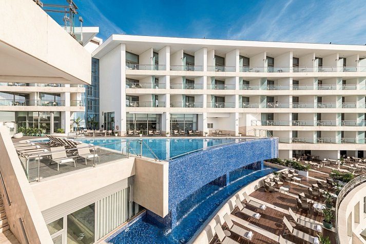 Sesimbra Oceanfront Hotel