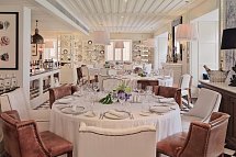 H10 Duque de Loulé - Restaurant Azul e Branco