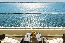 Grand Hotel Bernardin - Beispiel Balkon Doppelzimmer Deluxe Meerblick (Zimmercodierung DDM)