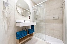 Sporthotel Monte Feliz - powered by Playitas - Beispiel Bad Appartement (Zimmercodierungen OB1 & OB2)