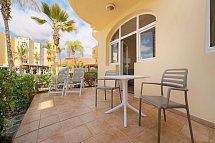 Sporthotel Monte Feliz - powered by Playitas - Beispiel Terrasse Appartement (Zimmercodierung OB2)