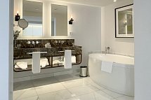 Hospes Puerta de Alcalá - Deluxe (Zimmercodierung UD1)