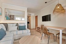 Grupotel Mar de Menorca - Wohnbeispiel (Zimmercodierungen AB1 & OB1)