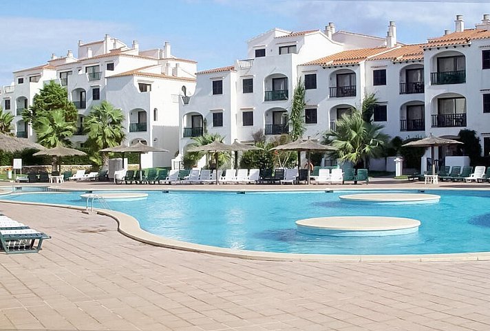 FERGUS Style Carema Beach