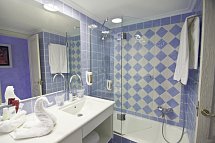 Royal Son Bou Family Club - Beispiel Bad (Zimmercodierungen AP1, AB1, ABP, ABM, OB1 & OB2)