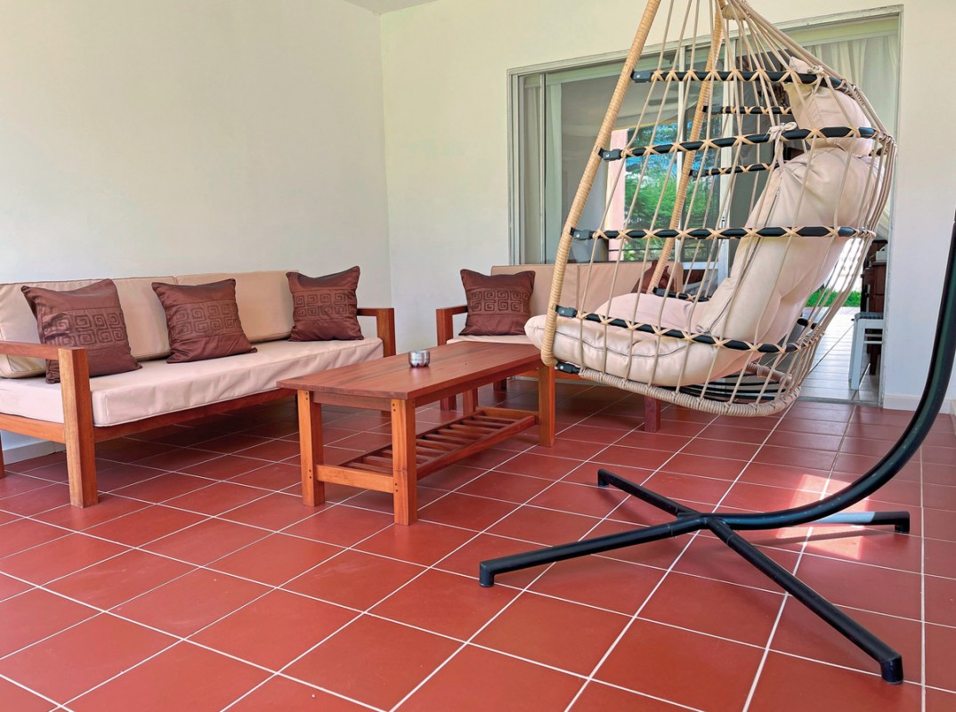 Bahari Beach Hotel