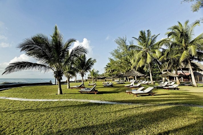 Neptune Palm Beach Resort