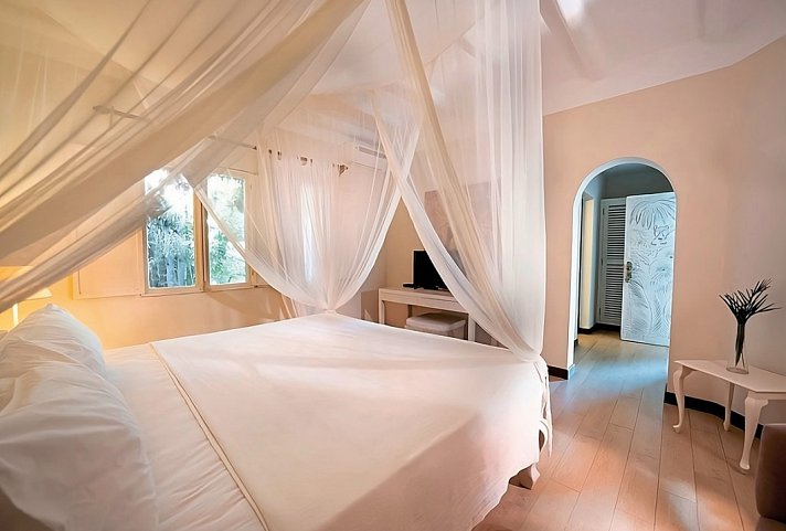 Lion in the Sun Billionaire Retreat Malindi - Wohnbeispiel Maura Standard King (Zimmercodierung DG1)