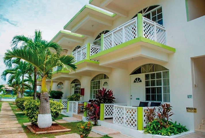 Fun Holiday Beach Resort