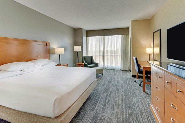 Drury Inn & Suites Orlando