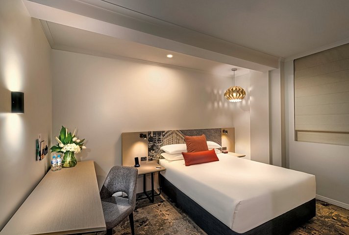 Batmans Hill on Collins Hotel - Wohnbeispiel Standard Queen Room (Zimmercodierung UG1)