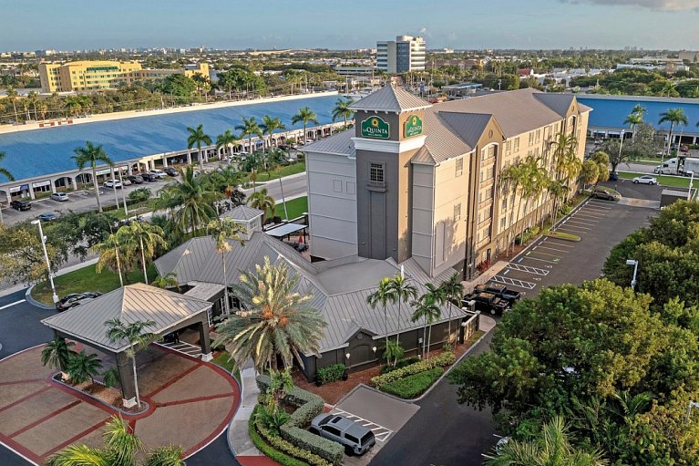 La Quinta Inn & Suites Miami Airport West