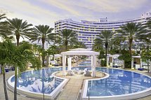 Fontainebleau Miami Beach