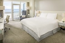 Fontainebleau Miami Beach - Ocean Front Balcony