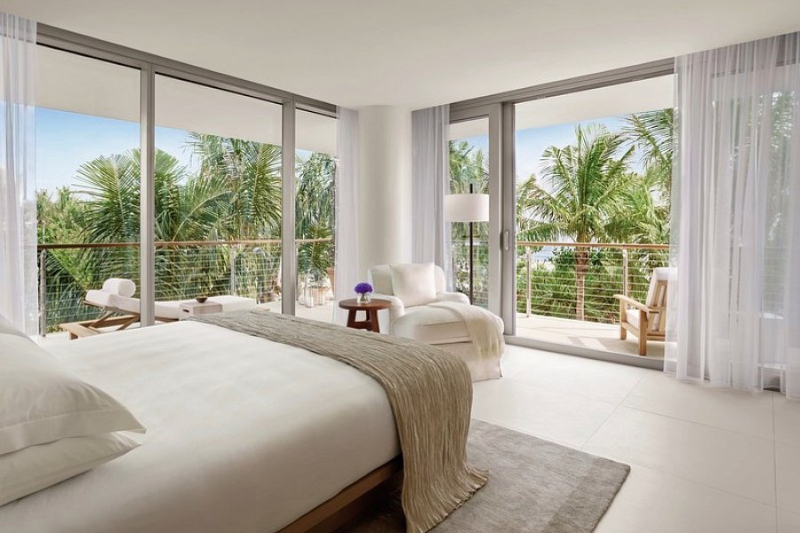 The Miami Beach EDITION