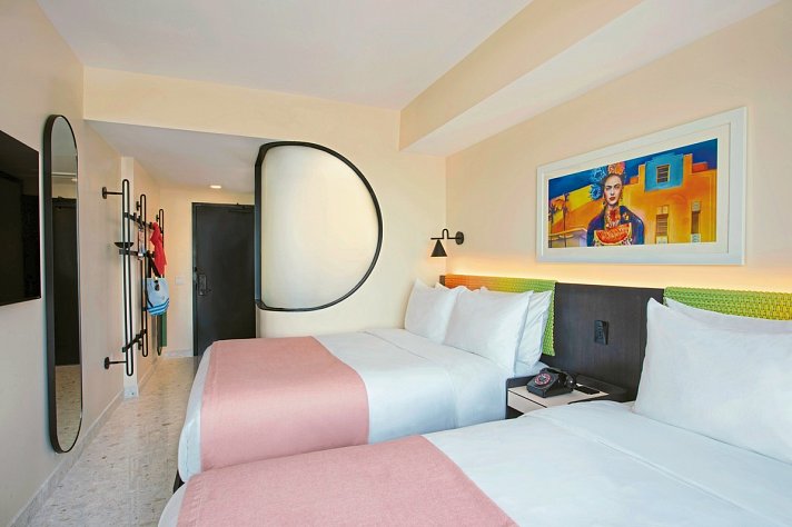Moxy South Beach