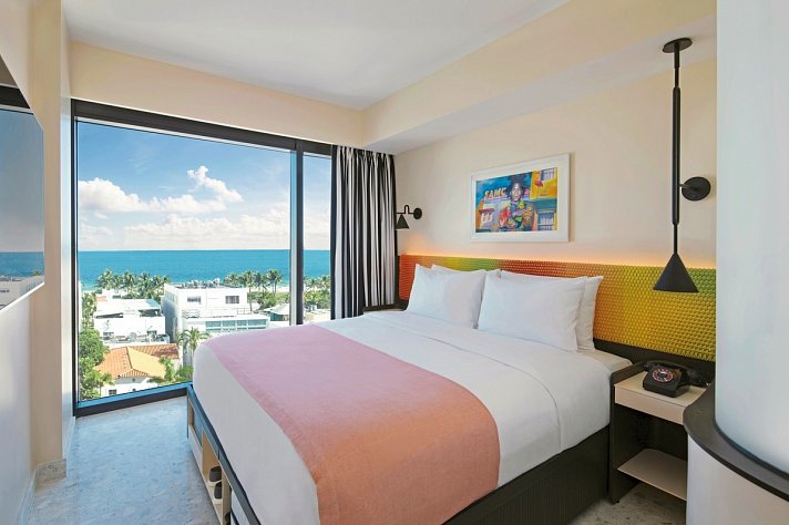 Moxy South Beach