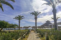 Les Orangers Beach Resort