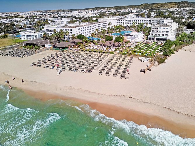 Nozha Beach & Spa