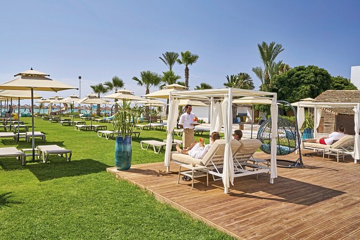 Nozha Beach & Spa