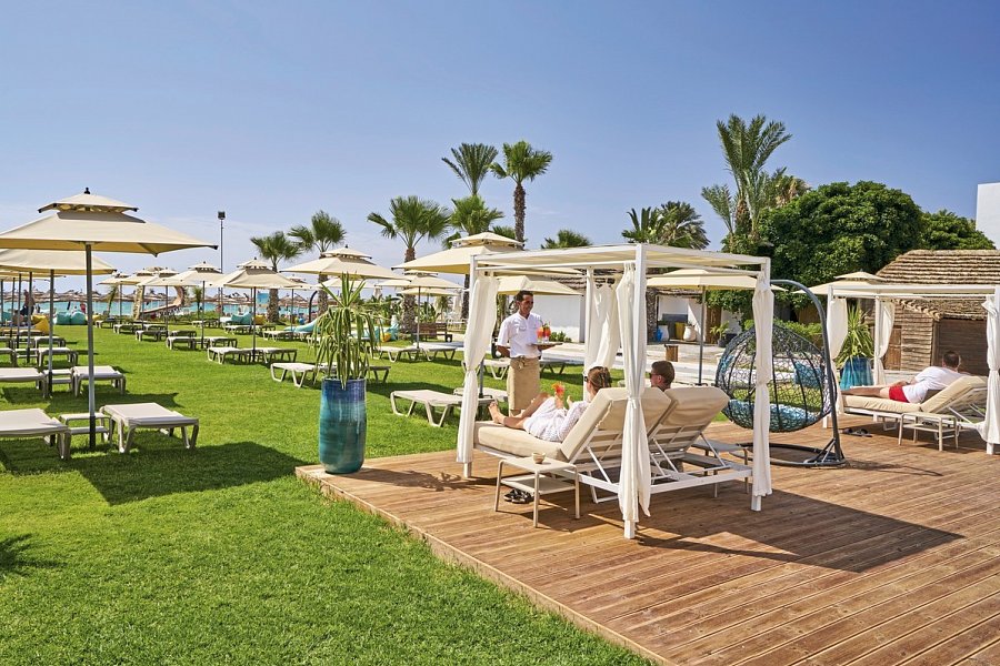Nozha Beach & Spa