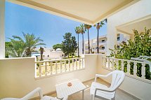 Calimera Delfino Beach Resort & Spa - Wohnbeispiel Familienzimmer mit Verbindungstür (Zimmercodierung FV1)