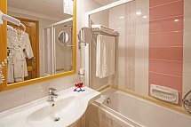 Bel Azur Thalasso & Bungalows - Wohnbeispiel Bad (Zimmercodierungen DG1, DC1, D1M, DCM, BB1, DP2, BBM & RB1)