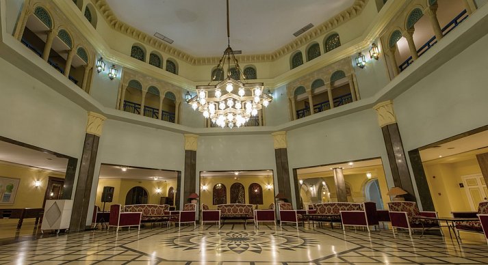 Regency Hotel & Spa