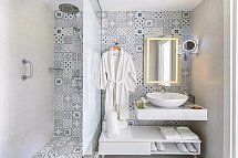 Hilton Skanes Monastir Beach Resort - Wohnbeispiel Bad (Zimmercodierungen DB1, DC1, DBM, DCM, D6G, DBO, DCG, JBO, JB1 & JBC)